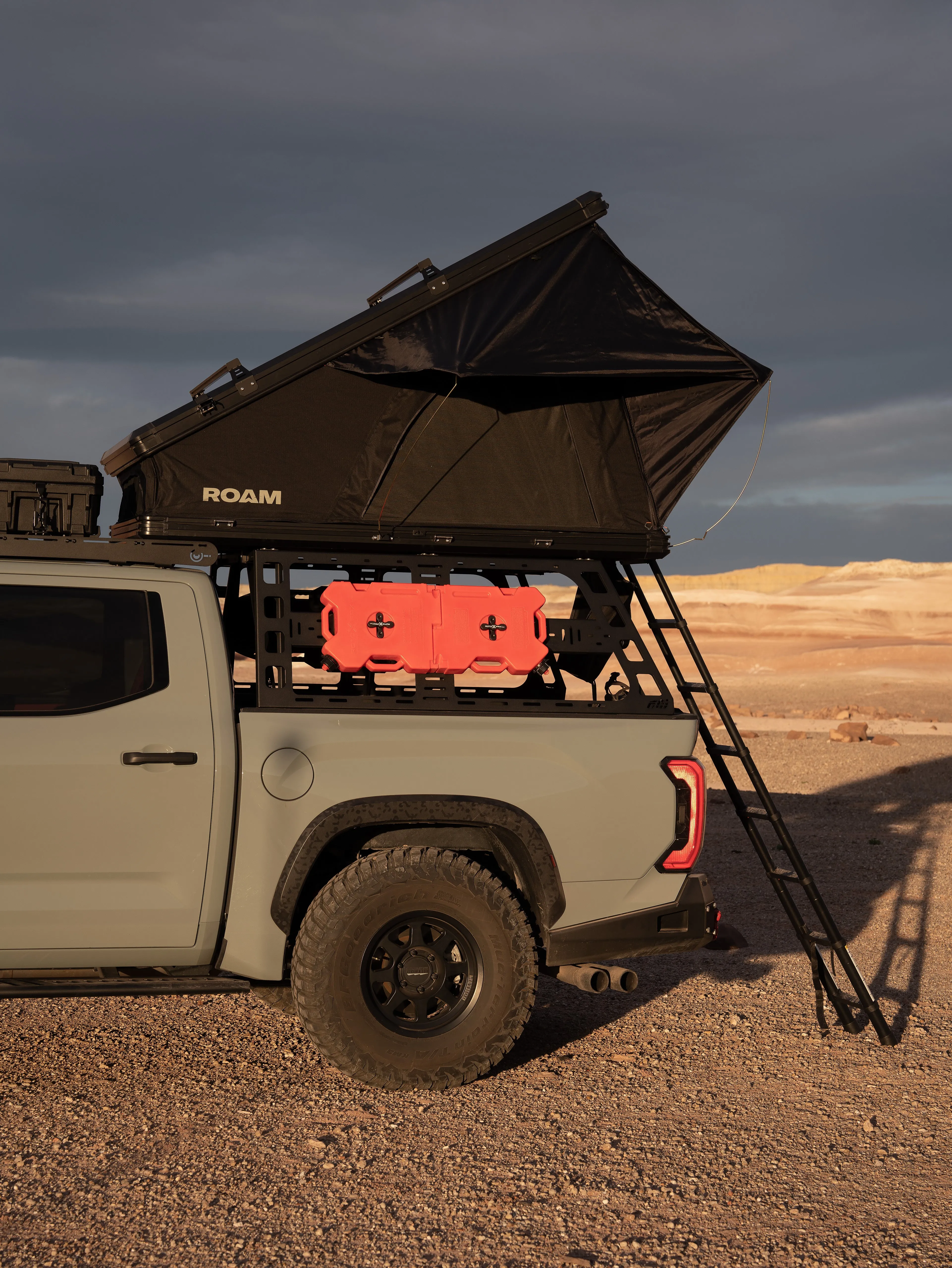 Roam Adventure Co Desperado Hardshell Rooftop Tent