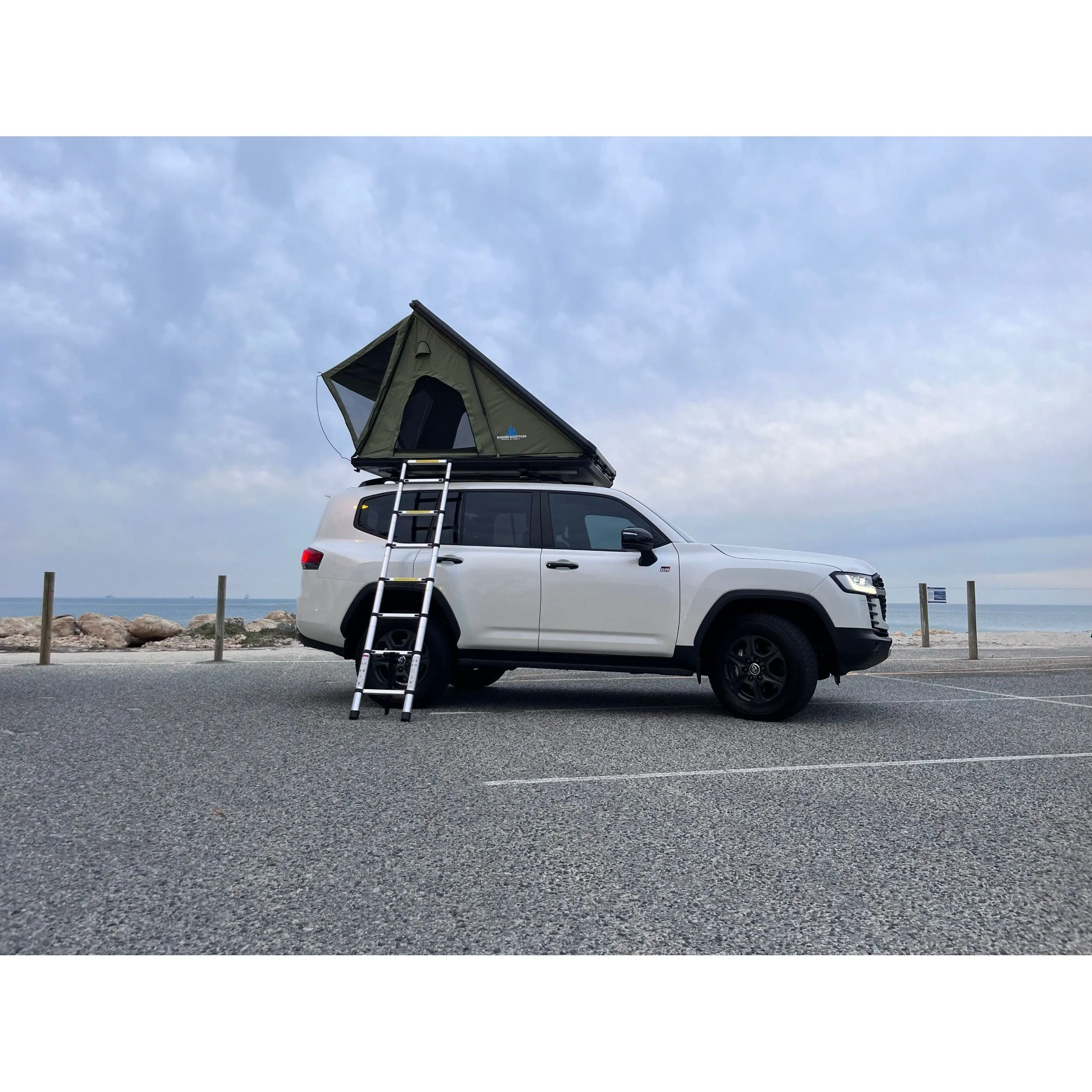 RUGGED ROOFTOPS | HARD SHELL ROOF TOP TENT